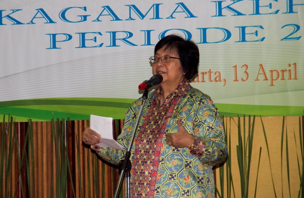 Menteri Lingkungan Hidup dan Kehutanan Indonesia Siti Nurbaya memberikan kata sambutan. Fajar/KAGAMA