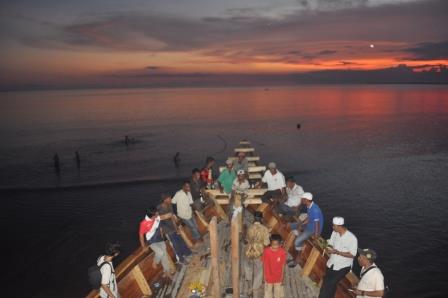 Sebuah perahu Pinisi hasil karya masyarakat Bonto Bahari Bulukumba, Sulawesi Selatan siap berlayar mengarungi samudera raya (Foto ISTIMEWA)