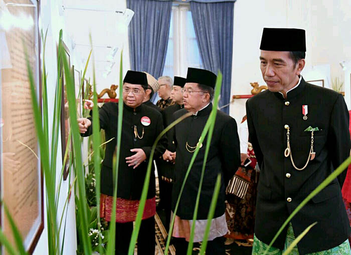 Presiden Joko Widodo kini gencar mengampanyekan tagline Saya Indonesia, Saya Pancasila guna membangkitak kembali rasa nasiolisme rakyat Indonesia.