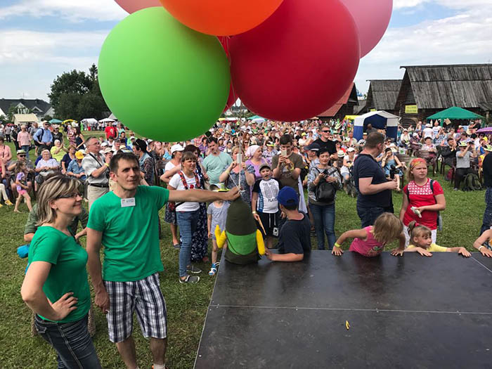 Suasana keramaian pengunjung pada 17th Suzdal Cucumber Day Festival. Dok.KBRI Moskow