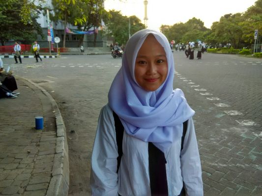 Zahra Syarifah dari SMAN  1 Cirebon, Jawa Barat diterima di Fakultas Kedokteran, Program Studi Pendidikan Kedokteran melalui Ujian Mandiri UGM (Foto Desti/KAGAMA)