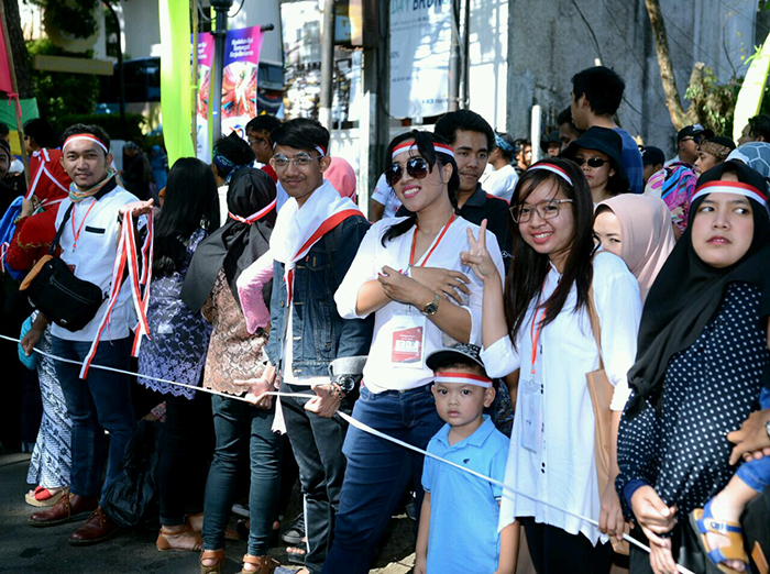 Sebagian penonton berharap bisa melakukan swa foto dengan Presiden Joko Widodo.