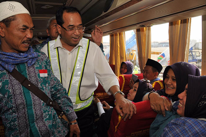 Menteri Perhubungan Budi Karya Sumadi ingin semua operator melayani para jemaah dengan optimal agar perjalanan ibadah mereka tak ada kendala.