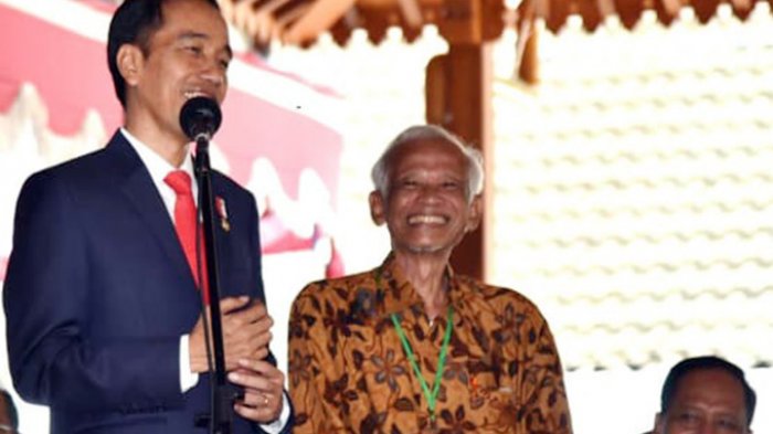 Presiden Jokowi menghaturkan terima kasih kepada Kasmudjo. (Foto: Dok. Biro Setpres)