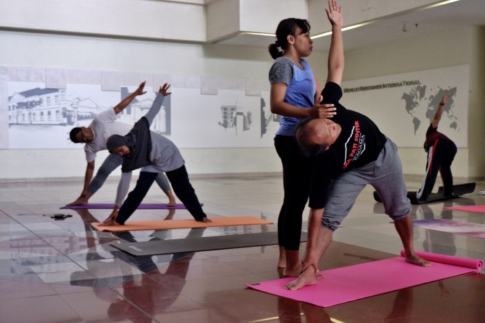 Komunitas KAGAMA Yoga berawal dari kegiatan rutin yang dilakukan Patah Ansori. Foto: Tsalis