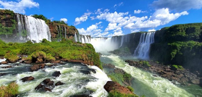 Air terjun Iguazu yang berada di perbatasan tiga negara, Brazilia Argentina dan Paraguay. Foto: Dok Pri