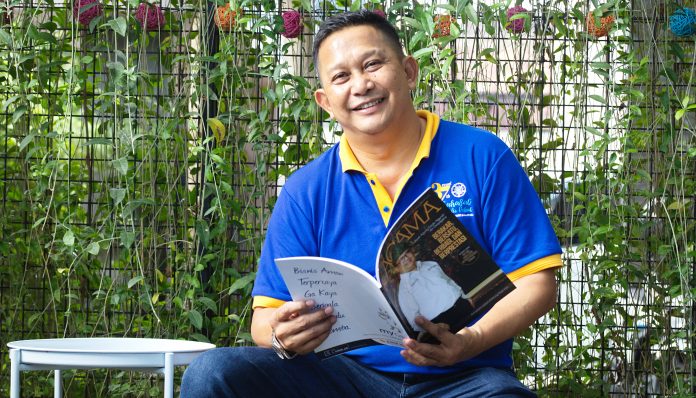 Hari Hardono, Ketua KAGAMA Pertanian menceritakan perjalanan hidupnya dalam merintis Saraswanti Group. Foto: Dwikoen