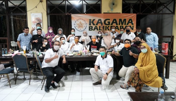 Ramah tamah bersama KAGAMA Kaltim dan KAGAMA Balikpapan di Rumah Makan Tanjung Hijrah, Klandasan, Balikpapan. Foto: KAGAMA Balikpapan