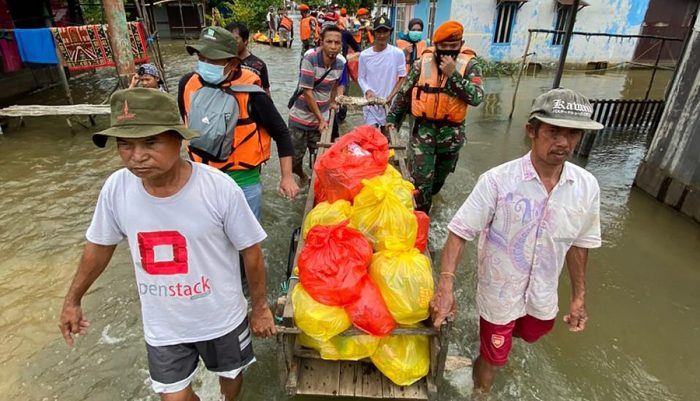 KAGAMA Kalsel tetap berkomitmen secara penuh untuk memberikan bantuan semampunya kepada para korban banjir Kalimantan Selatan. Foto: KAGAMA Kalsel