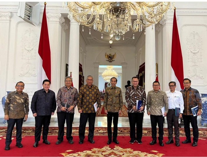 Bersama Presiden Joko Widodo dan Menteri dan Pejabat Negara di Istana Merdeka. Foto: Dok. Pribadi