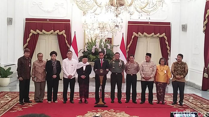 Presiden Joko Widodo dan para tokoh lintas agama punya komitmen yang sama untuk menjaga NKRI, UUD 1945, dan Bhineka Tunggal Ika.