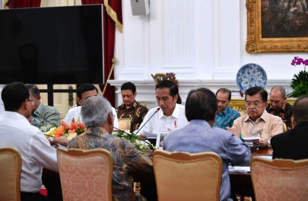 Presiden Joko Widodo berharap kinerja para menteri dan jajarannya di Kabinet Kerja dalam menjaga stabilitas harga bahan pokok jelang Lebaran 2017 dapat dipertahankan pada tahun depan (Foto ISTIMEWA)