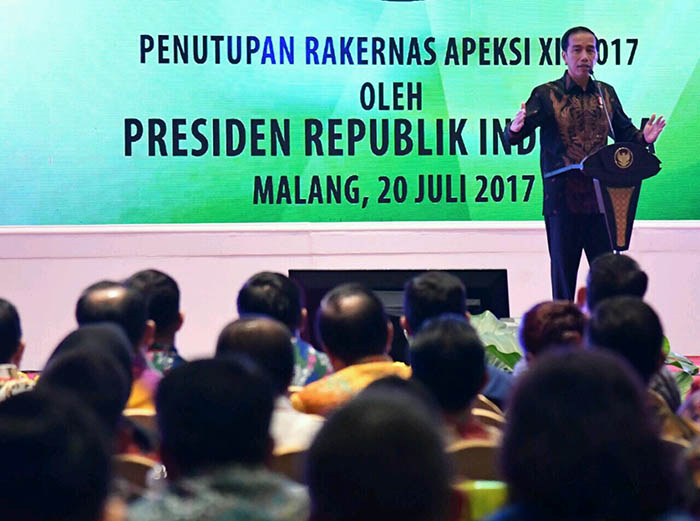 Presiden Joko Widodo mengungkapkan bahwa  sekarang ini perubahan dan perkembangan zaman terasa sedemikian cepat sehingga menuntut gerak cepat pemerintah dan jajarannya.