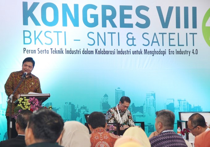 Menteri Perindustrian Airlangga Hartarto Indonesia memiliki kekuatan dari penetrasi internet dan ponsel.