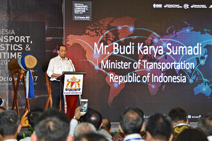 Menhub Budi Karya Sumadi menyatakan Pemerintah Indonesia membuka seluas-luasnya peluang investasi di Tanah Air.