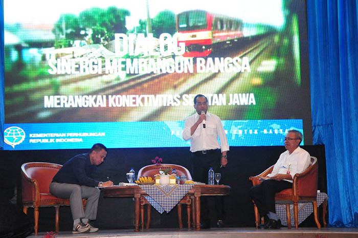 Menteri Perhubungan Budi Karya Sumadi menyebut soal pembangunan bandara di Sukabumi, dijelaskan masih dalam proses feasibility study (FS).