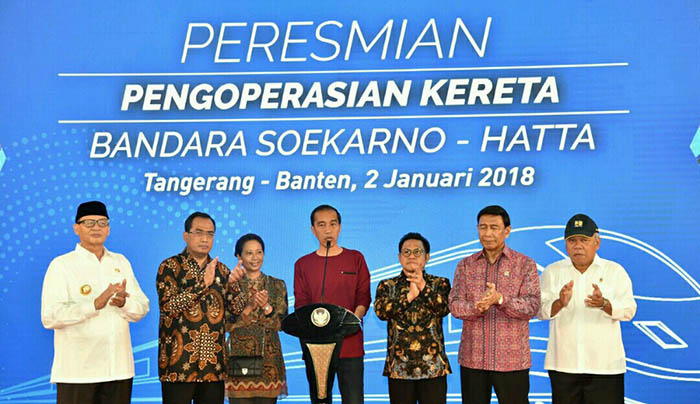 Presiden Joko Widodo meresmikan proyek pembangunan kereta Bandara Internasional Soekarno-Hatta sebagai wujud upaya Pemerintah atasi kemacetan di Ibukota Jakarta.
