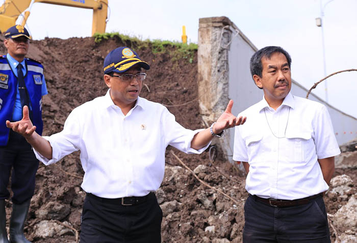 Menteri Perhubungan Budi Karya Sumadi menegaskan harus ada jaminan dari profesional ahli konstruksi, konsultan, dan kontraktor bahwa kejadian seperti ini tidak terulang kembali.
