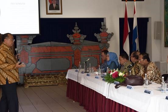 Komisi I DPR RI telah menyampaikan berbagai masukan berkaitan dengan peningkatan potensi hubungan Indonesia dan Belanda. Foto : KBRI Den Haag