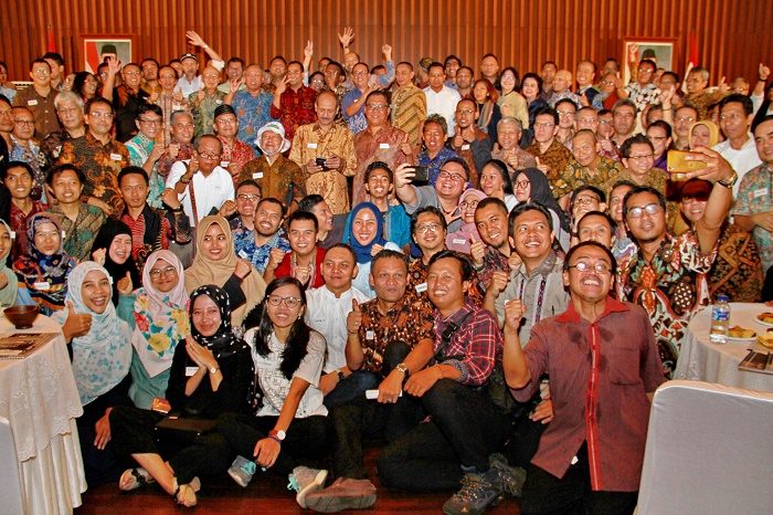 Alumni KATGAMA untuk mencontoh semangat dan kinerja orang nomor satu di Indonesia, Presiden Joko Widodo. Foto : Fajar/KAGAMA