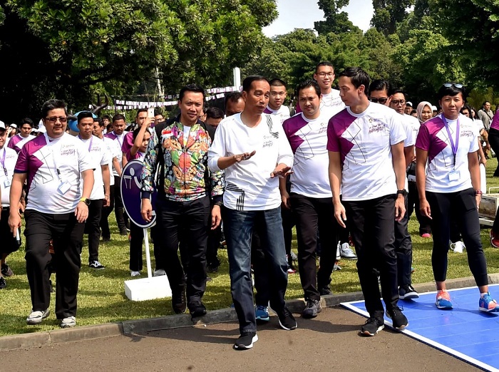 Presiden Joko Widodo menginginkan masyarakat lebih rajin berolahraga dan melakukan aktivitas berjalan kaki.