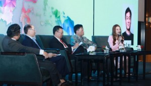 Masing-masing pembicara memberikan kunci kesuksesan usaha yang dijalankannya dengan mengimpor buah dan produk dari Indonesia.(Foto: KBRI Beijing)