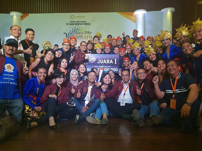 Paduan Suara Mahasiswa Universitas Gadjah Mada meraih prestasi tertinggi di ajang Festival Folklore Nusantara 2018. Foto : Istimewa