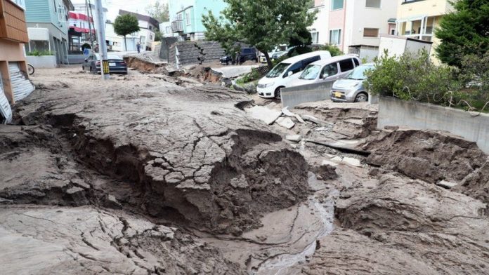 Ilustrasi: Likuifaksi yang terjadi saat Gempa Palu, tahun 2018.(Foto: bbc.com)