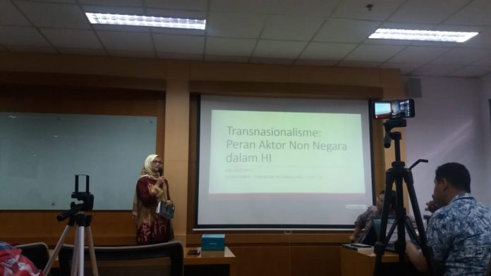 Diskusi Buku Transnasionalisme: Peran Aktor Non Negara Dalam Hubungan Internasional.(Foto: Kinanthi)