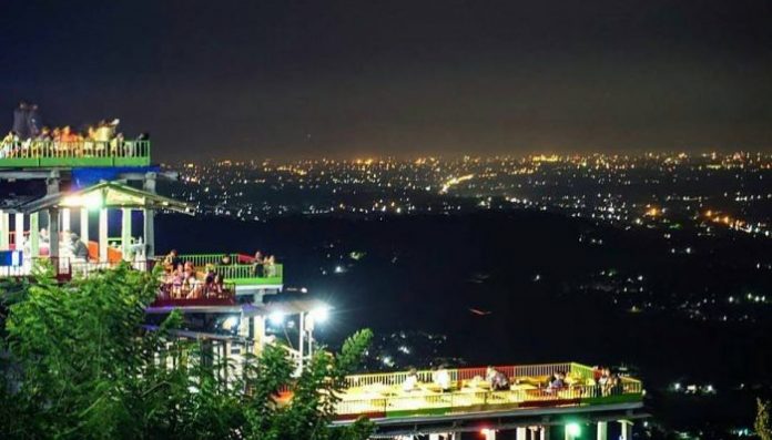 Salah satu wisata malam di Jogja ini bisa menjadi pilihan para pelancong jika ingin mendapatkan pengalaman wisata yang berbeda.(Foto: kotajogja.com)