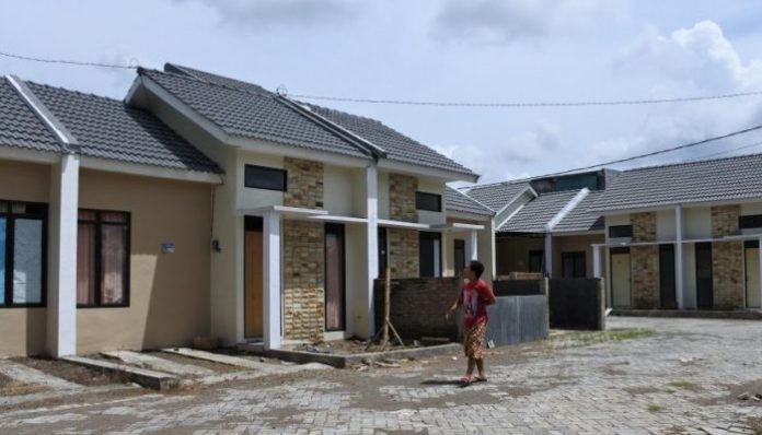 Milenials kini banyak mengeluhkan tingginya cicilan Kredit Pemilikan Rumah (KPR) dan harga tanah yang juga terbilang mahal.(Foto: republika.co.id)