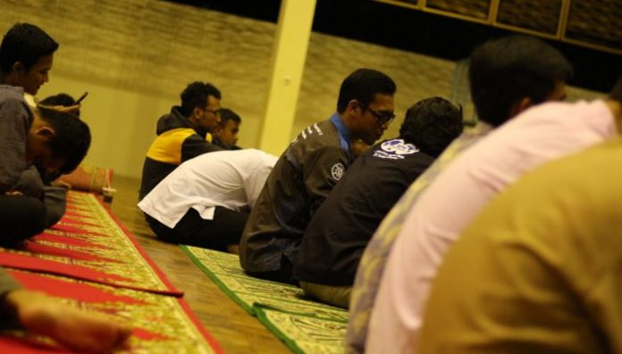 Suasana Ramadan di Gelanggang Mahasiswa. Foto: Sirajuddin/KAGAMA