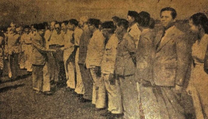 Sebagai bangsa yang baru merdeka, kala itu mayarakat Jogja dan mahasiswa UGM begitu antusias menyambut kedatangan sang proklamator. Foto: Majalah Gadjah Mada Juli 1954