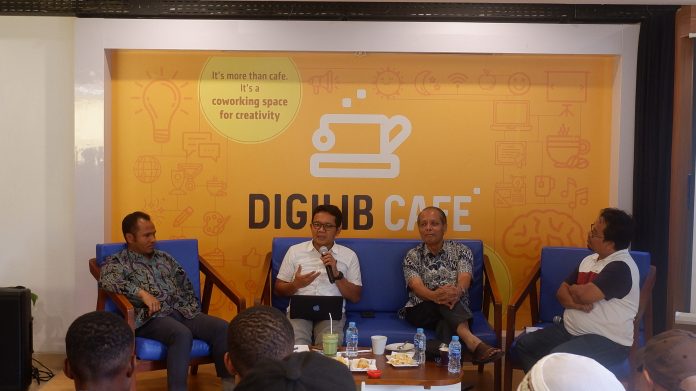 Diskusi Papua dan Kebangsaan pada Jumat (6:9:2109) di Digilib Cafe FISIPOL UGM. Foto: Kinanthi