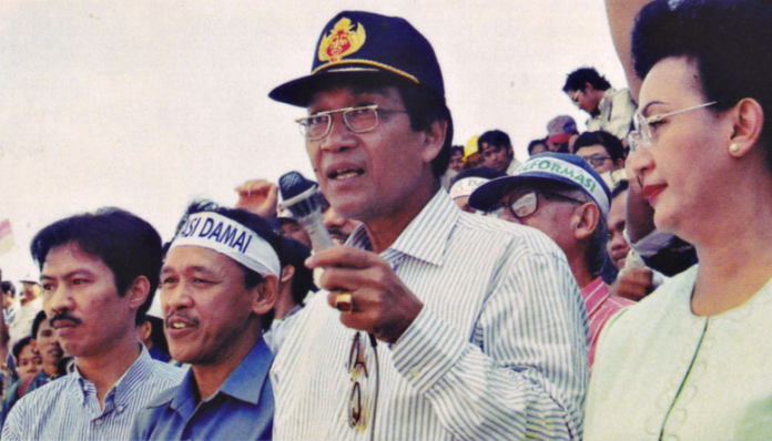 KAGAMA menyampaikan aspirasi kepada Sri Sultan Hamengkubuwono X untuk melakukan reformasi total, termasuk mengganti pemimpin negara pada 20 Mei 1998. Foto: Istimewa
