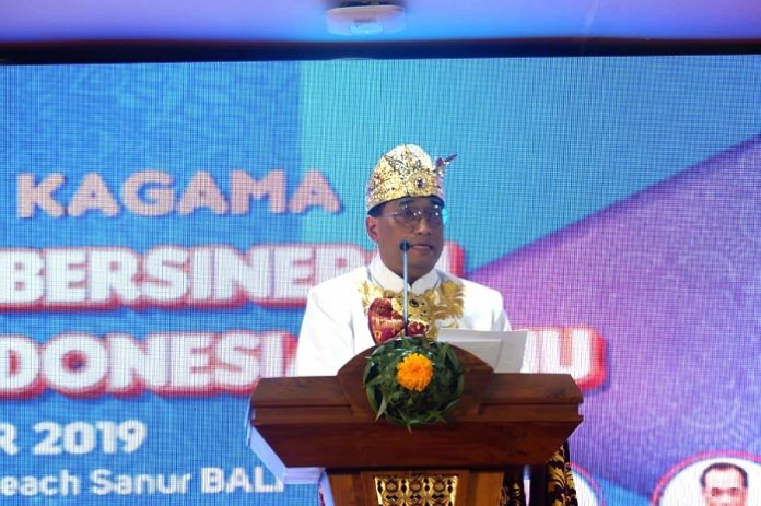 Menteri Perhubungan Budi Karya Sumadi hadir sebagai Kagama sekaligus mewakili Presiden RI Joko Widodo membuka Munas XIII Kagama. Foto : Maulana/KAGAMA
