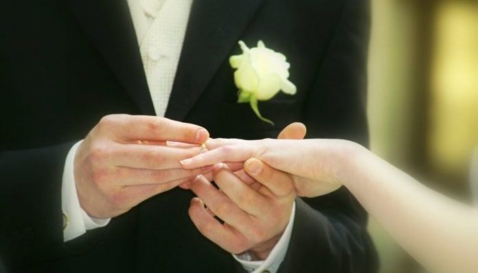 Pencatatan pernikahan berdampak pada anak. Foto: st-stefanus.or.id