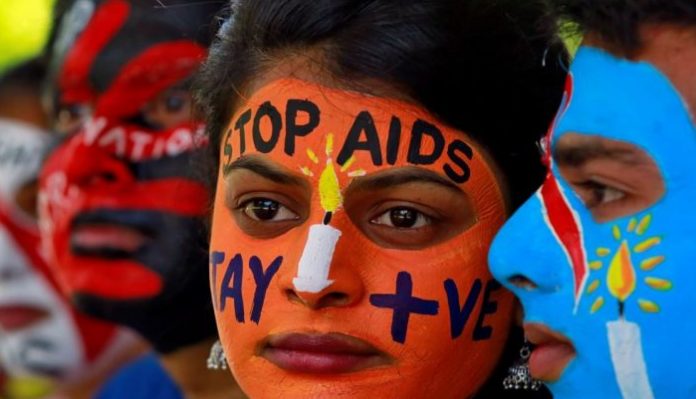 Penderita HIV:AIDS juga sering kali dikucilkan dari pergaulan. Foto: reuters