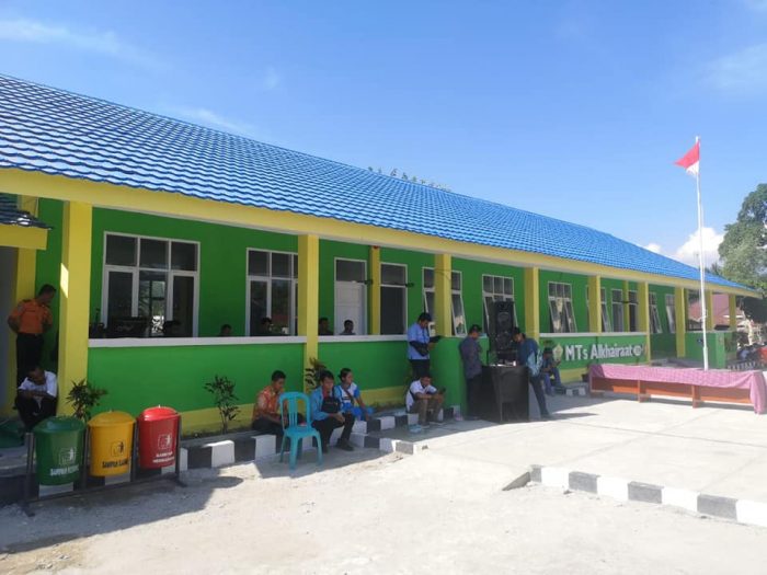 Gubernur Jawa Tengah Ganjar Pranowo baru saja meresmikan delapan sekolah dan masjid di Palu, Sigi dan Donggala (Pasigala), Sulawesi Tengah. Foto: Istimewa
