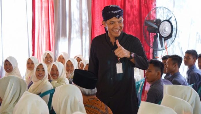 Gubernur Jawa Tengah, Ganjar Pranowo, tak luput untuk membuat gebrakan di bidang pendidikan. Foto: Istimewa