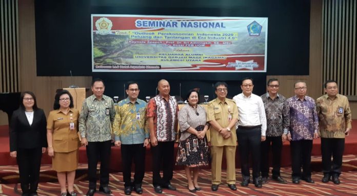Keluarga Alumni Universitas Gadjah Mada (Kagama) Sulawesi Utara, telah menyelenggarakan Seminar Nasional (Semnas) terkait tantangan Era Industri 4.0. Foto: Istimewa