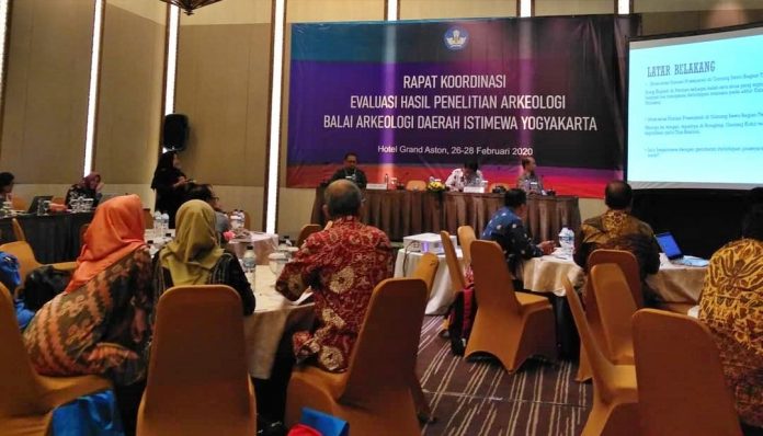 Fakultas Biologi UGM menjadi rekan Balai Arkeologi Daerah Istimewa Yogyakarta (Balar Jogja) dalam kegiatan Evaluasi Hasil Penelitian Arkeologi (EHPA) 2020. Foto: Humas Biologi