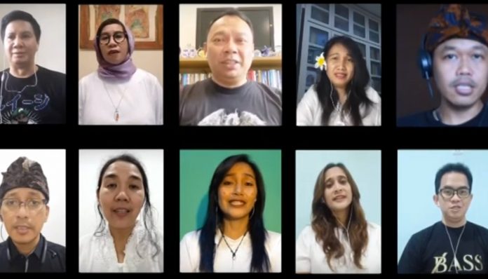 KAGAMA Virtual Choir mempersembahkan senandung Ibu Pertiwi yang dinyanyikan oleh 165 alumni dari berbagai komunitas KAGAMA guna memberi semangat kepada Indonesia melawan Covid-19. Foto: Ist