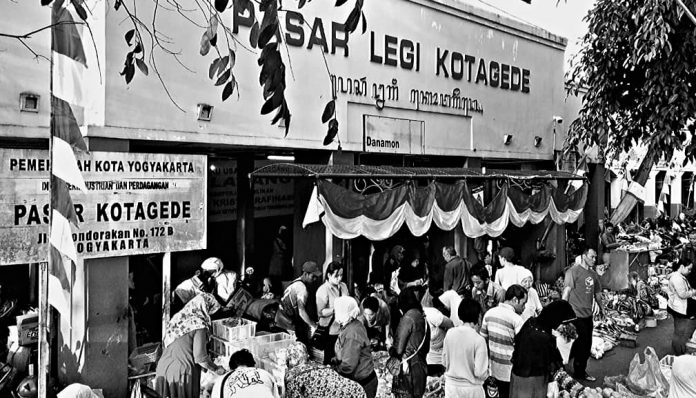 Ketua LOKANTARA (Lembaga Olah Kajian Nusantara) Dr. Purwadi, M.Hum, bercerita tentang kiprah Ratu Waskitha Jawi dalam membangun ibu kota Kesultanan Mataram, Kotagede. Foto: @bimo.padika