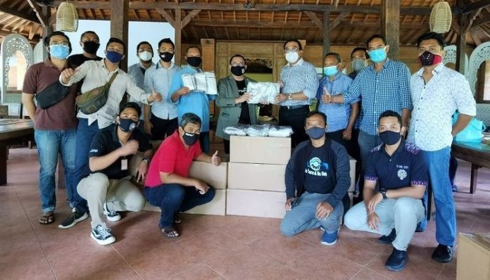 Pengda KAGAMA Bali akan menyalurkan bantuan 10 ribu masker dari Satgas Covid-19 RI sebagai upaya pencegahan penularan virus corona. Foto: KAGAMA Bali