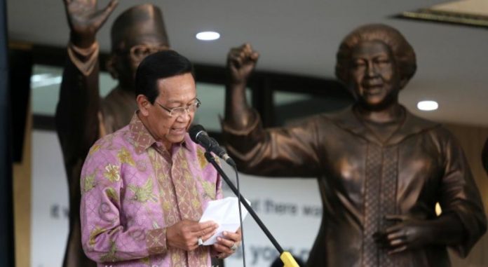 Gubernur DIY, Sri Sultan Hamengku Buwono X, menyampaikan pesannya dalam peringatan Undang-Undang Keistimewaan Yogyakarta. Foto: Humas Pemda DIY