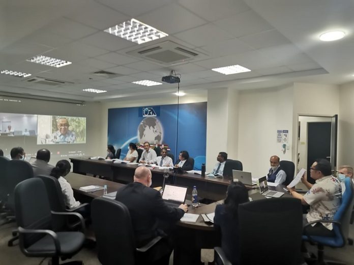 Duta Besar Salman Al Farisi melakukan pertemuan virtual dengan Management Committee dan seluruh staf dari Sekretariat Indian Ocean Rim Association (IORA). Foto: KBRI Pretoria