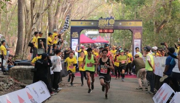 KAGAMA Lari Untuk Berbagi (KLUB) menyelenggarakan UGM International Trail Run 2022 sebagai bagian dari peringatan 73 tahun Universitas Gadjah Mada dan mengusung tema Run, Edu, Care. Foto: KLUB