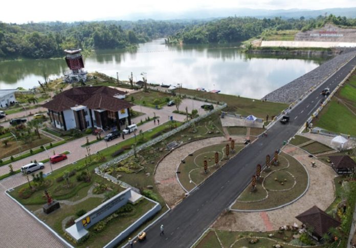 Bendungan Kuwil Kawangkoan dibangun utamanya bertujuan untuk mengurangi banjir Kota Manado dan sekitarnya sebesar 25 persen (146,6 m3/detik). Foto: Kementerian PUPR
