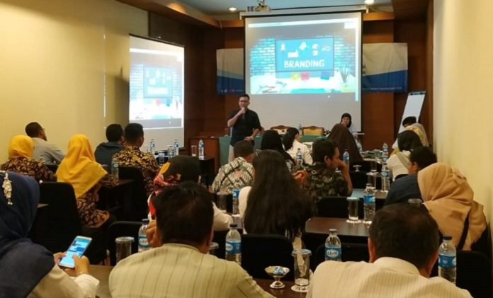 Ardhi Setyo Putranto, S.TP, M.M, Founder & CEO Maxi Consulting, memperkenalkan program akselerasi usaha mikro kecil dan menengah (UMKM) bernama Maxi Accelerator. Foto: Maxi Consulting Indonesia